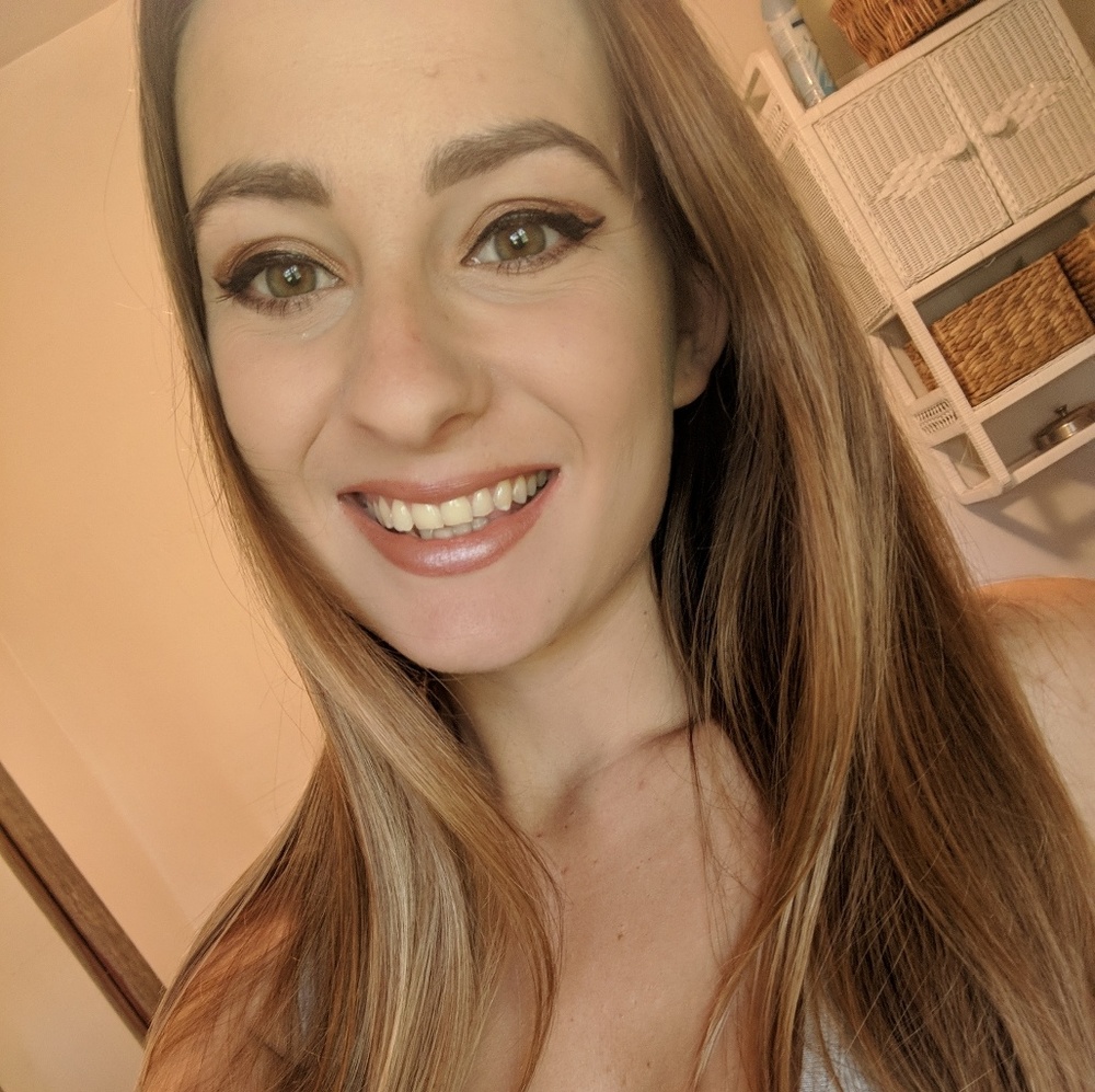 Meet your Posher, Amelia